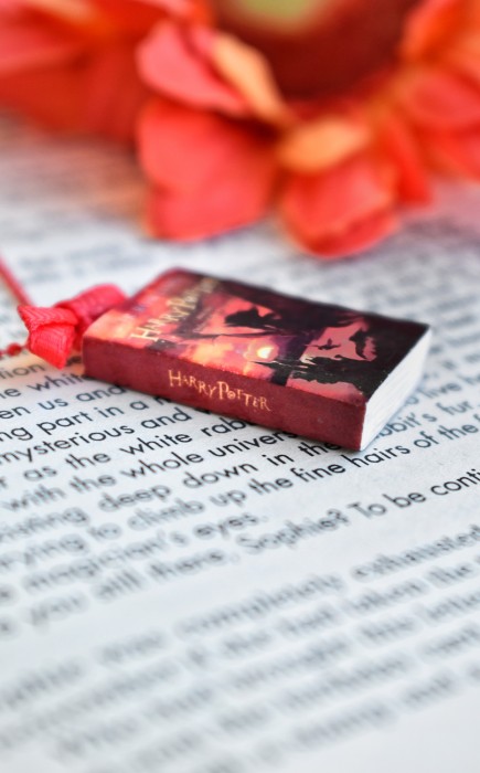 Κολιέ βιβλίο Harry Potter Κολιέ βιβλίο Harry Potter