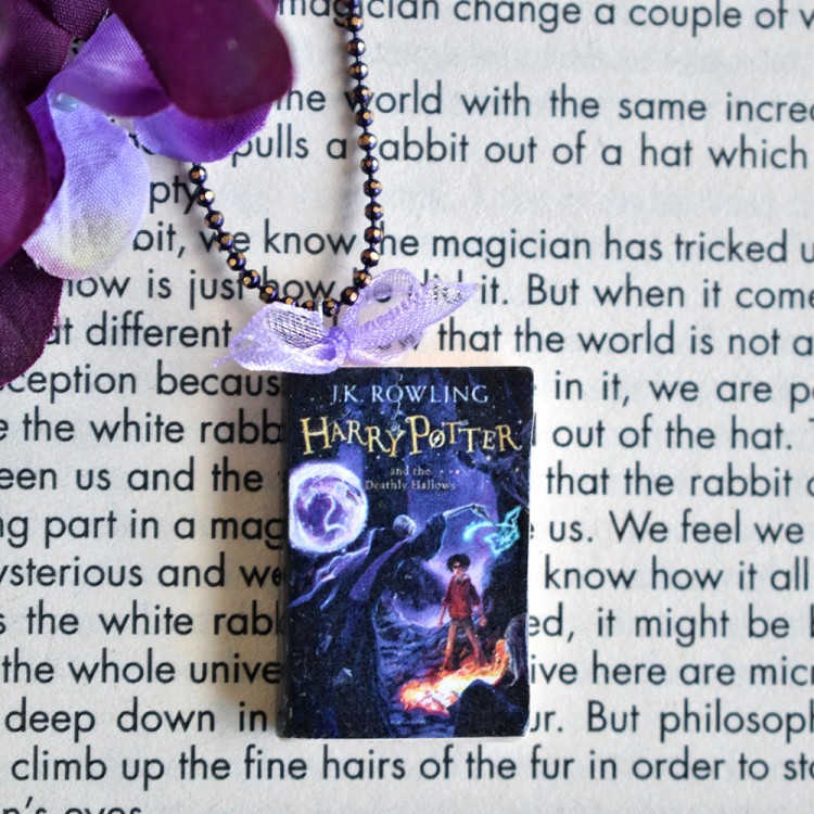 Κολιέ βιβλίο Harry Potter and the Deathly Hallows Κολιέ βιβλίο Harry Potter and the Deathly Hallows
