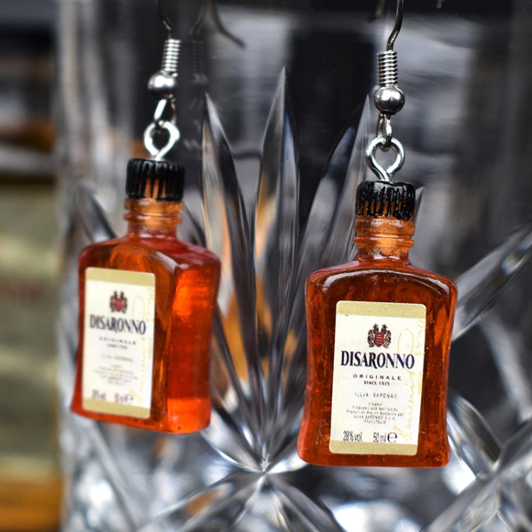 ΣΚΟΥΛΑΡΙΚΙΑ ΚΡΕΜΑΣΤΑ ΜΠΟΥΚΑΛΙ ΛΙΚΕΡ DISARONNO