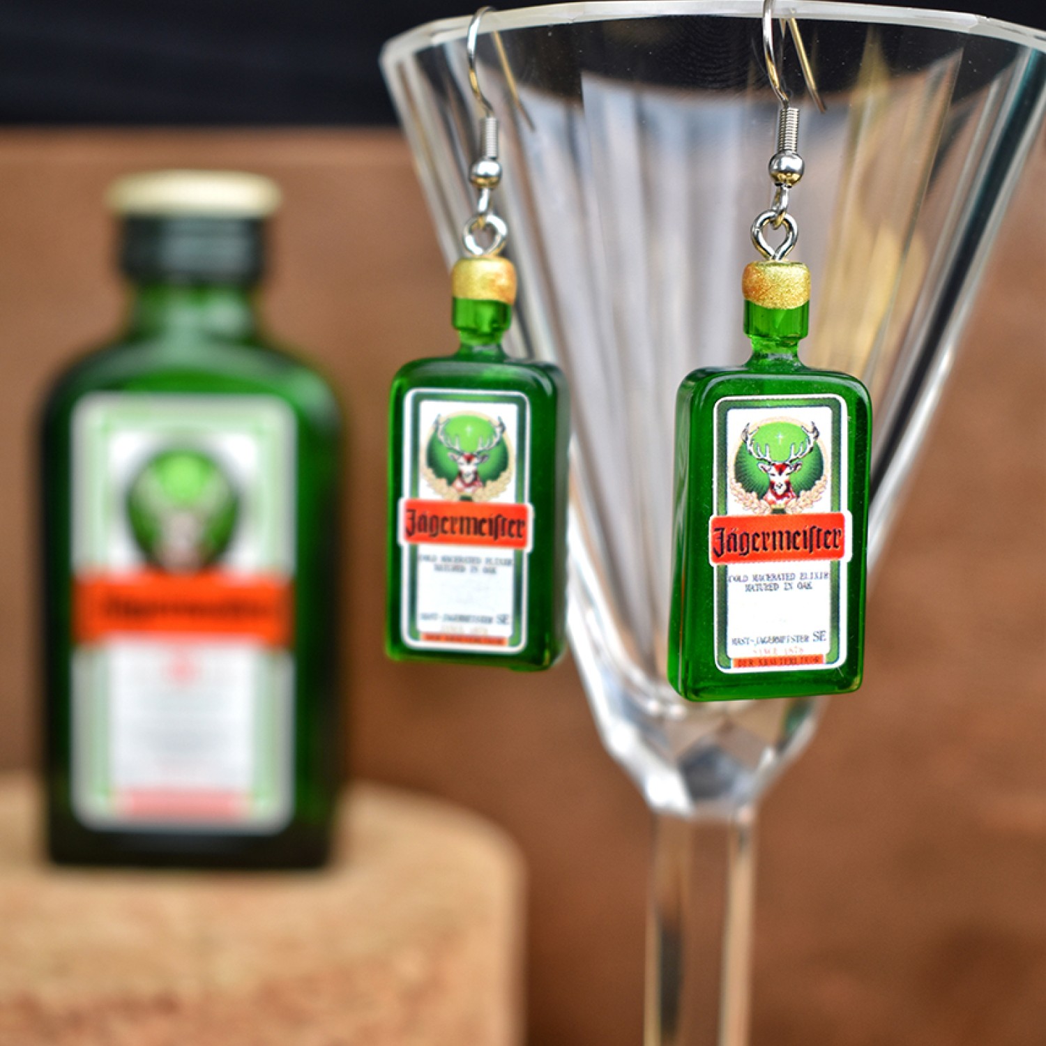 ΣΚΟΥΛΑΡΙΚΙΑ ΚΡΕΜΑΣΤΑ ΜΠΟΥΚΑΛΙ ΛΙΚΕΡ JAGERMEISTER