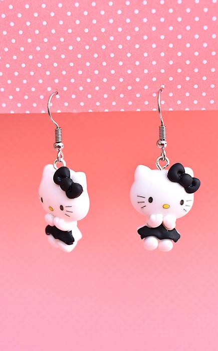 Σκουλαρίκια Κρεμαστά Hello Kitty με Μαύρο Φόρεμα Σκουλαρίκια Κρεμαστά Hello Kitty με Μαύρο Φόρεμα