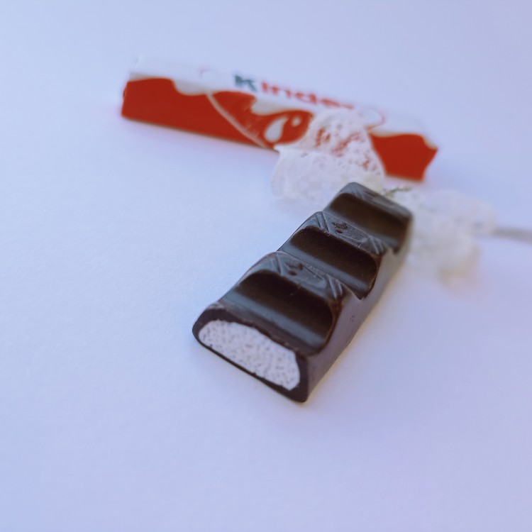 ΚΟΛΙΕ ΧΕΙΡΟΠΟΙΗΤΟ ΣΟΚΟΛΑΤΑ KINDER