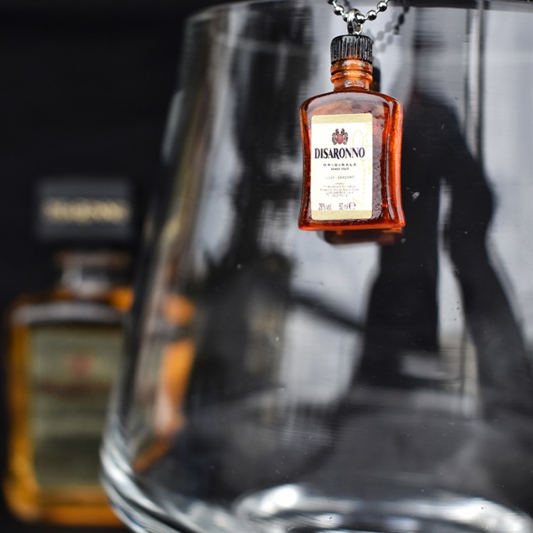 ΚΟΛΙΕ ΜΠΟΥΚΑΛΙ ΛΙΚΕΡ DISARONNO ΚΟΛΙΕ ΜΠΟΥΚΑΛΙ ΛΙΚΕΡ DISARONNO
