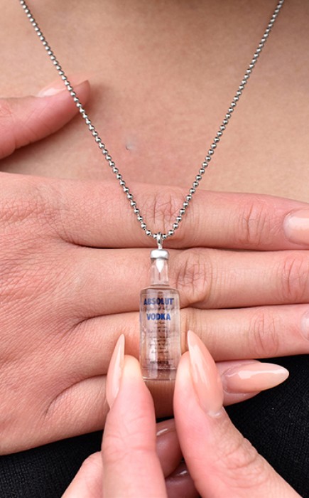 ΚΟΛΙΕ ΜΠΟΥΚΑΛΙ VODKA ABSOLUT ΚΟΛΙΕ ΜΠΟΥΚΑΛΙ VODKA ABSOLUT