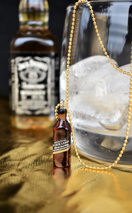 ΚΟΛΙΕ ΜΠΟΥΚΑΛΙ WHISKY BLACK LABEL ΚΟΛΙΕ ΜΠΟΥΚΑΛΙ WHISKY BLACK LABEL