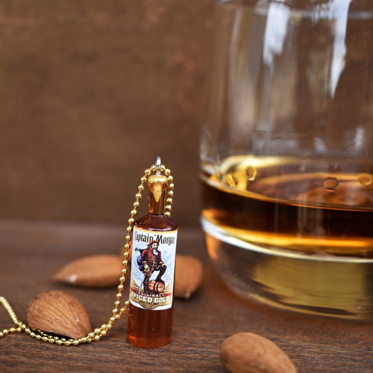 ΚΟΛΙΕ ΜΠΟΥΚΑΛΙ ΡΟΥΜΙ CAPTAIN MORGAN ΚΟΛΙΕ ΜΠΟΥΚΑΛΙ ΡΟΥΜΙ CAPTAIN MORGAN