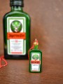 ΚΟΛΙΕ ΜΠΟΥΚΑΛΙ ΛΙΚΕΡ JAGERMEISTER ΚΟΛΙΕ ΜΠΟΥΚΑΛΙ ΛΙΚΕΡ JAGERMEISTER