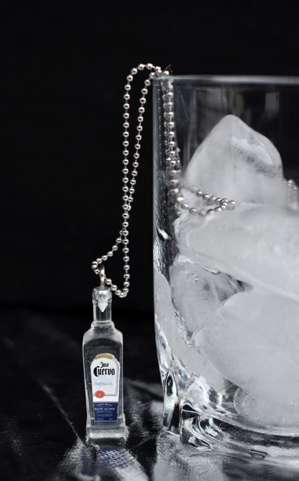 ΚΟΛΙΕ ΜΠΟΥΚΑΛΙ ΤΕΚΙΛΑ JOSE CUERVO ΚΟΛΙΕ ΜΠΟΥΚΑΛΙ ΤΕΚΙΛΑ JOSE CUERVO