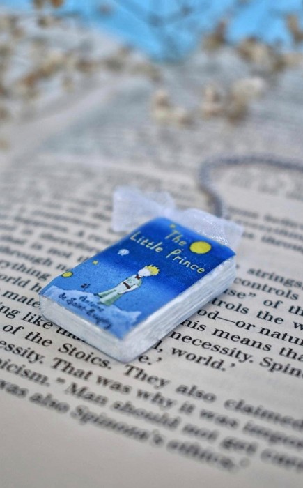 ΚΟΛΙΕ ΧΕΙΡΟΠΟΙΗΤΟ ΒΙΒΛΙΟ "Little Prince" ΜΠΛΕ ΕΞΩΦΥΛΛΟ ΚΟΛΙΕ ΧΕΙΡΟΠΟΙΗΤΟ ΒΙΒΛΙΟ "Little Prince" ΜΠΛΕ ΕΞΩΦΥΛΛΟ